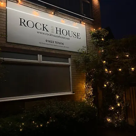 Rock House Bed And Breakfast-2
